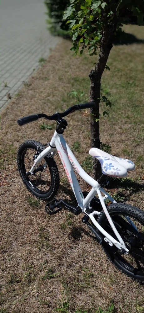CORE NIPPER 16" WHI/PINK