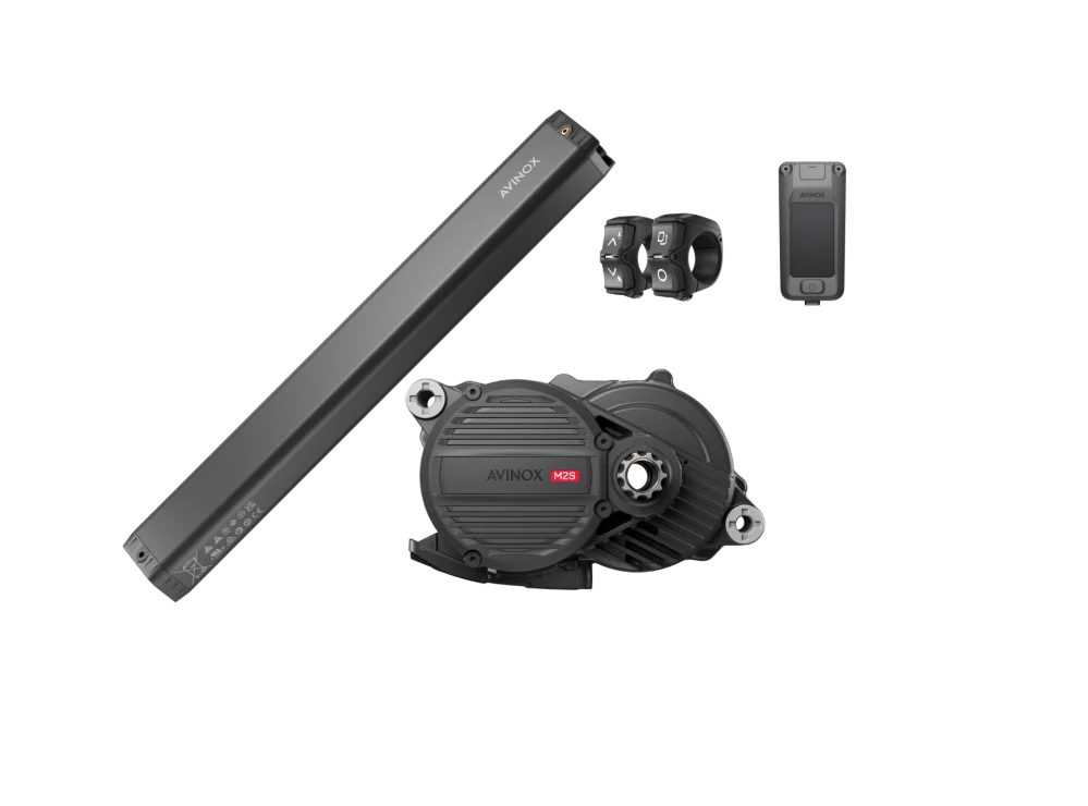 WHISTLE AXR CA 5.7 800Wh BLK/RED 29"