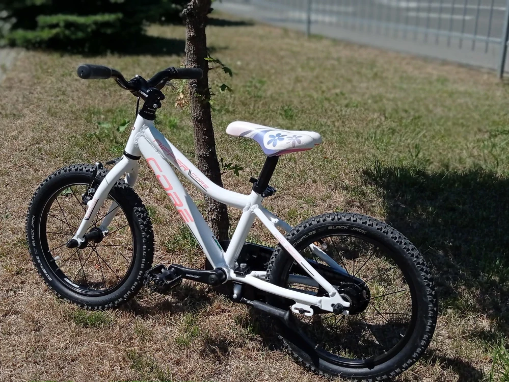 CORE NIPPER 16" WHI/PINK